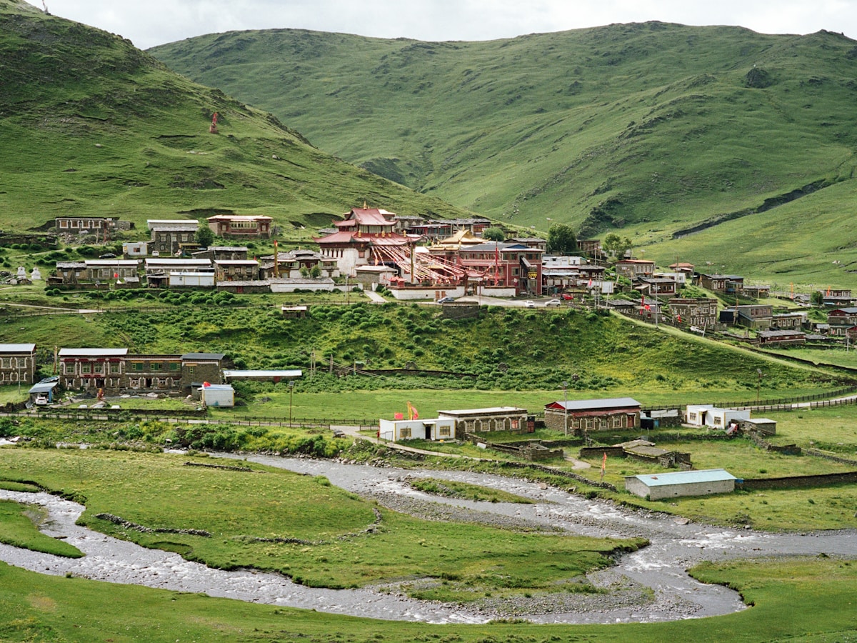 Zhangzhou Hakka countryside — gateway to the Fujian tulou clusters