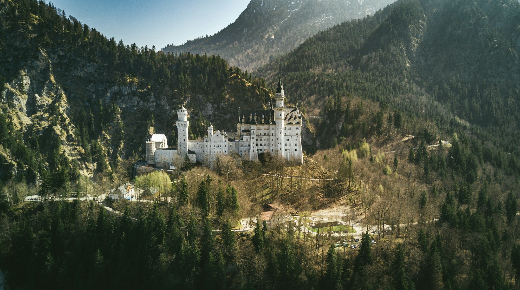 Neuschwanstein Castle in Bavaria — online Mandarin lessons from Germany with WillyChina