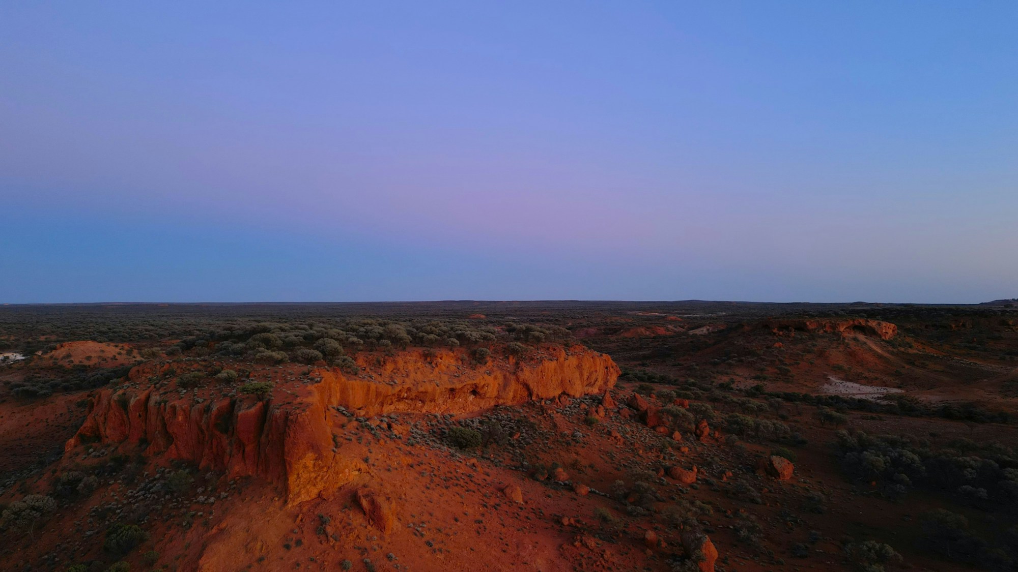 Pinnacles Desert (Nambung National Park) at twilight, Western Australia — learn Mandarin online in WA with WillyChina