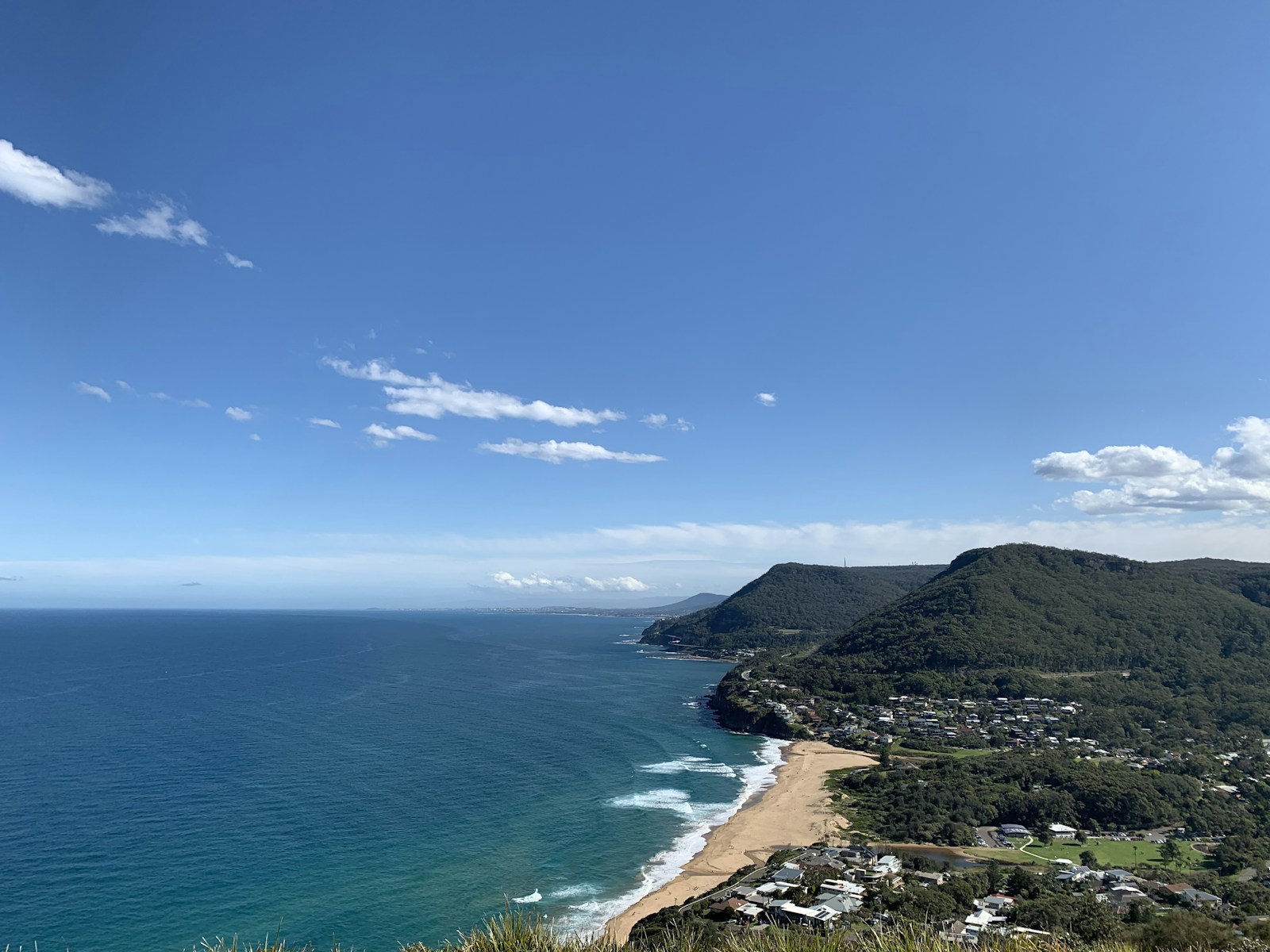 Illawarra coast from Bald Hill — learn Mandarin in Wollongong with WillyChina
