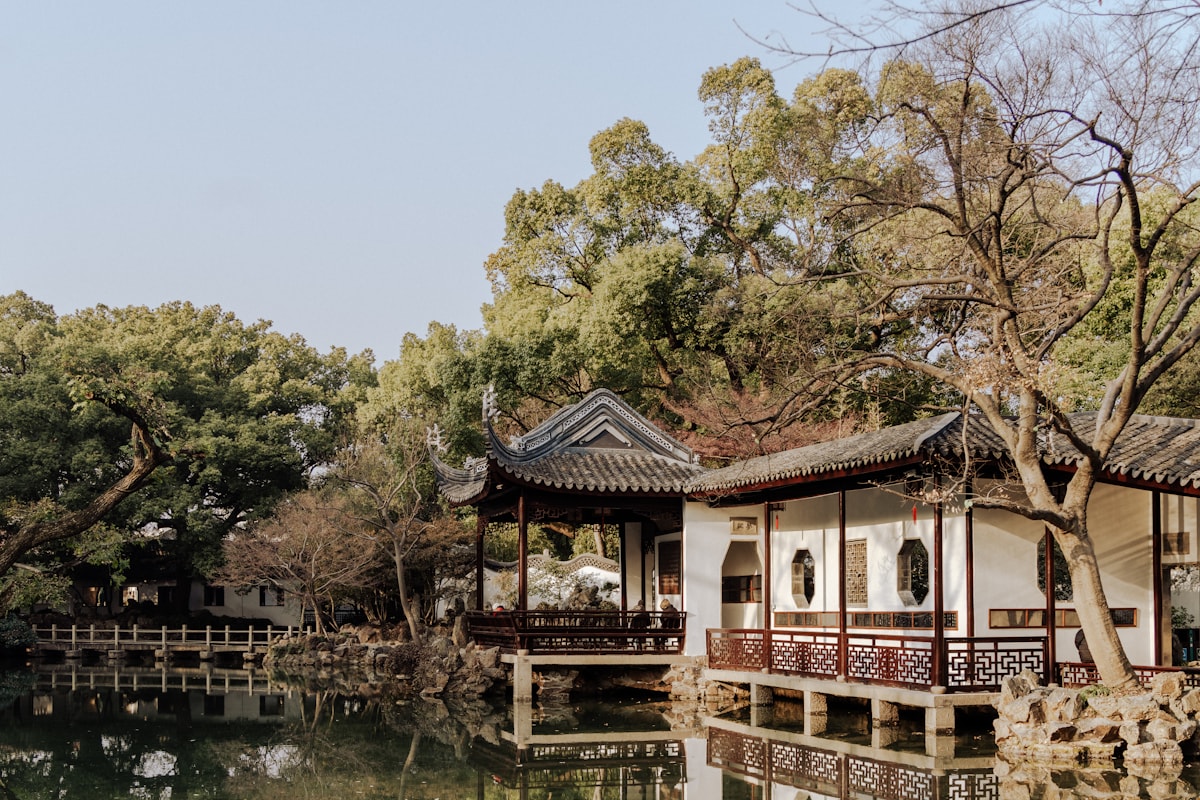 Mist over Taihu Lake at dawn, Wuxi, Jiangsu