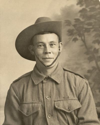 A studio portrait of Private Billy Sing around 1918, in uniform and a slouch hat.
