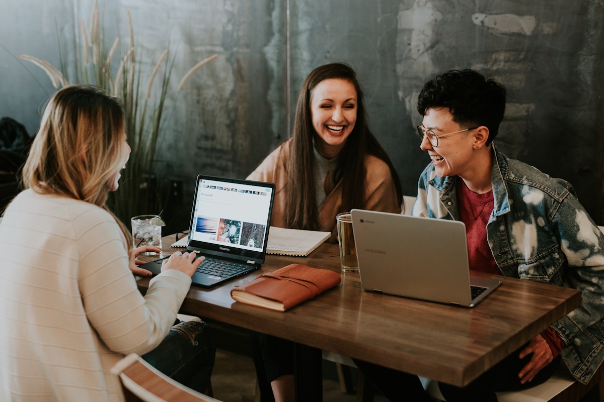 Online Mandarin Lessons vs Apps vs Classroom: Which Is Right for You?